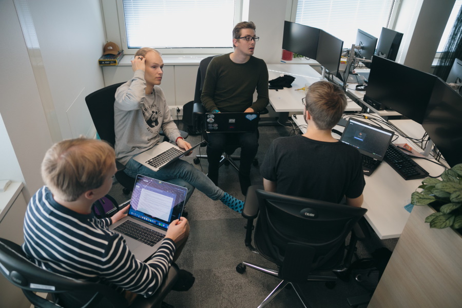Lamia Flow hackathon: Team SysTik from Aalto University working on city bike application